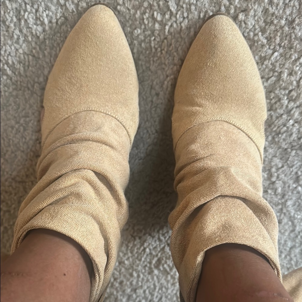 Elegant Cream Women's Boots